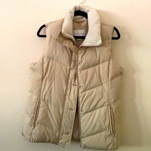 Banana Republic nice tan/cream puffer vest